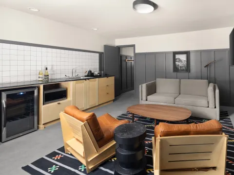 The Coachman Hotel